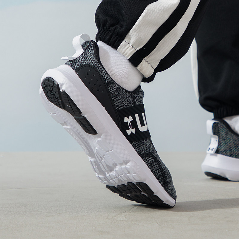 2026 Under Armour 3026507 001  - огляд і ціна Knit Fabric Lace Up Sneakers